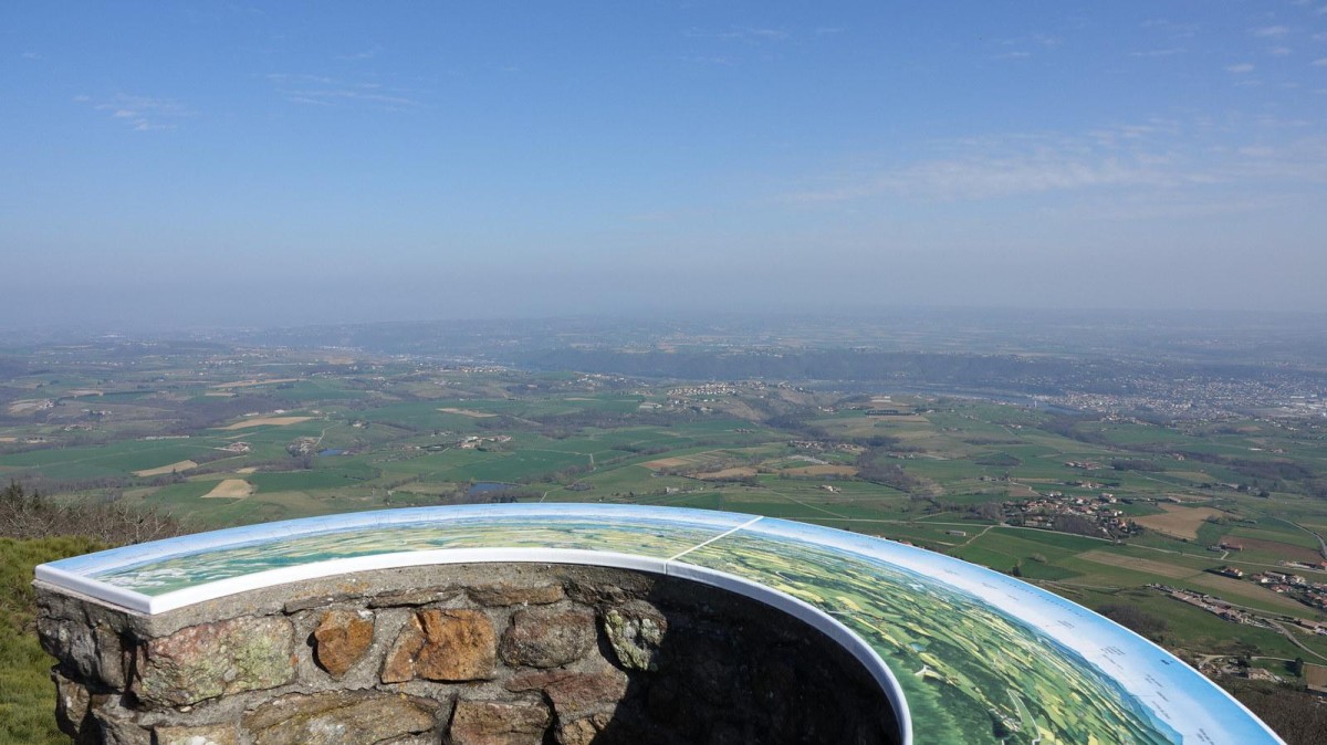 La vallée du Rhône vue du Mont Monnet.