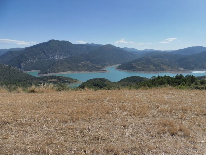 Du Alto de la Peña , une vue vers le bras Est du lac d'Itoiz