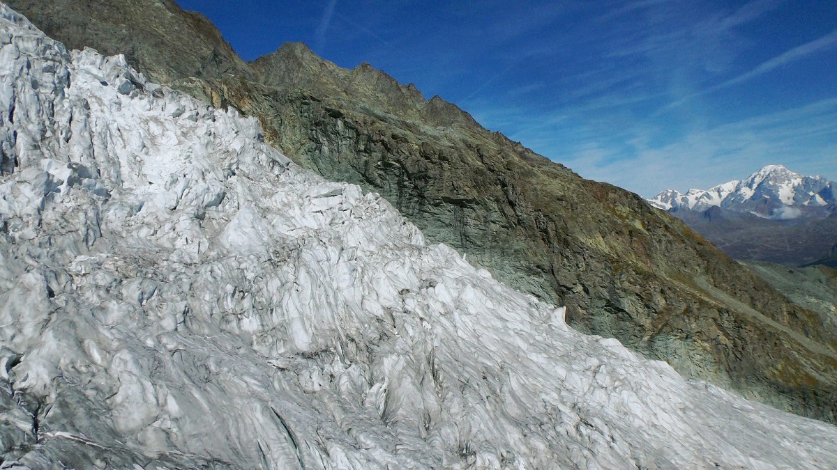 Glacier Sud de la Gurraz et le Mont Blanc.