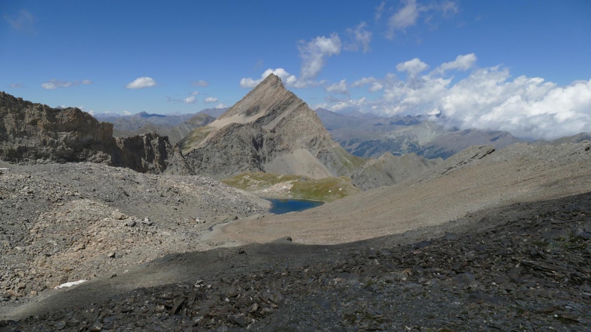 Le Lac d'Asti vu du sentier de montée au Col d'Asti.