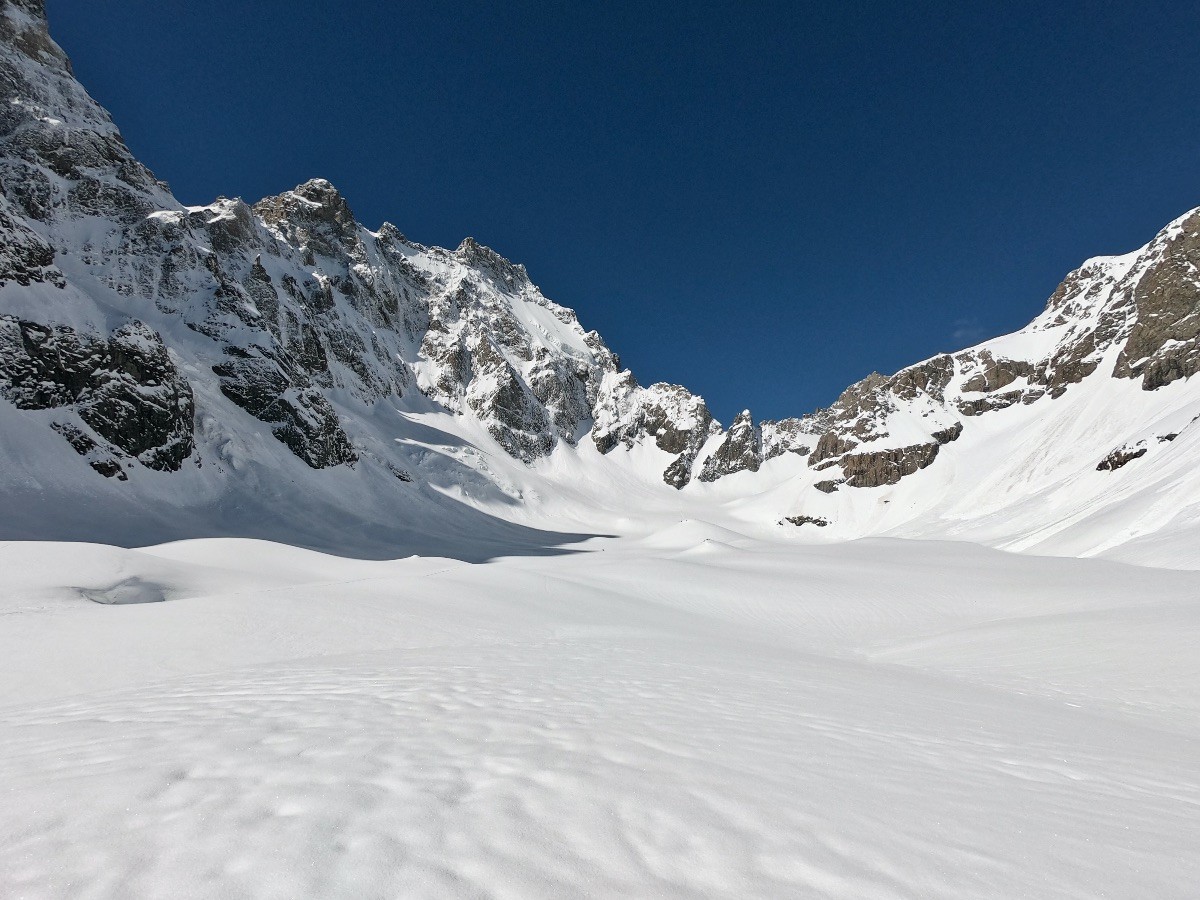 Au pied des grandes faces Nord