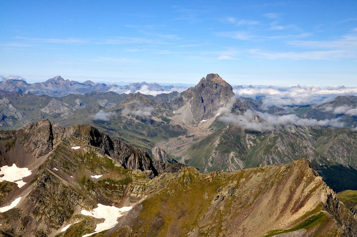 Pic du Midi d’Ossau (2884m) le mythe de la vallée 