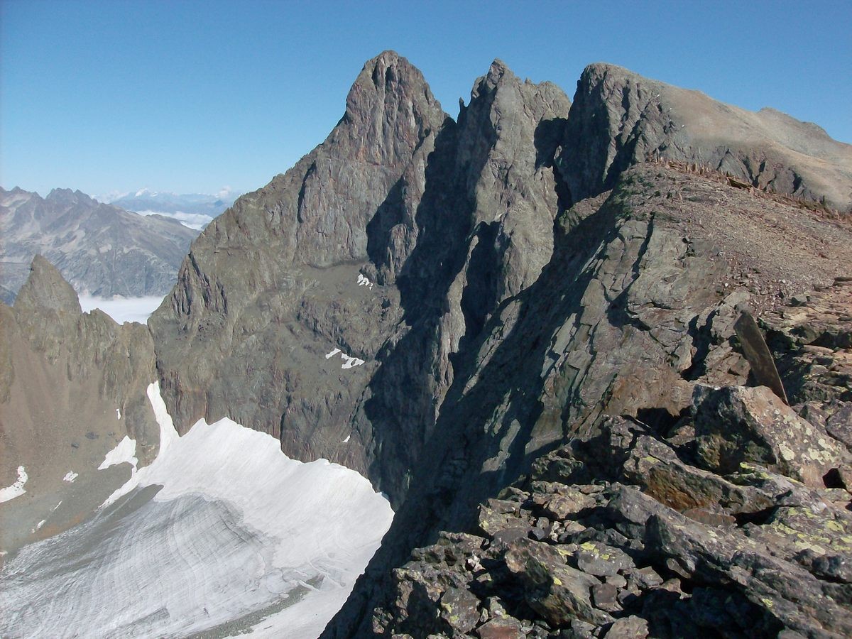 Les 3 pics et le glacier de Freydane.