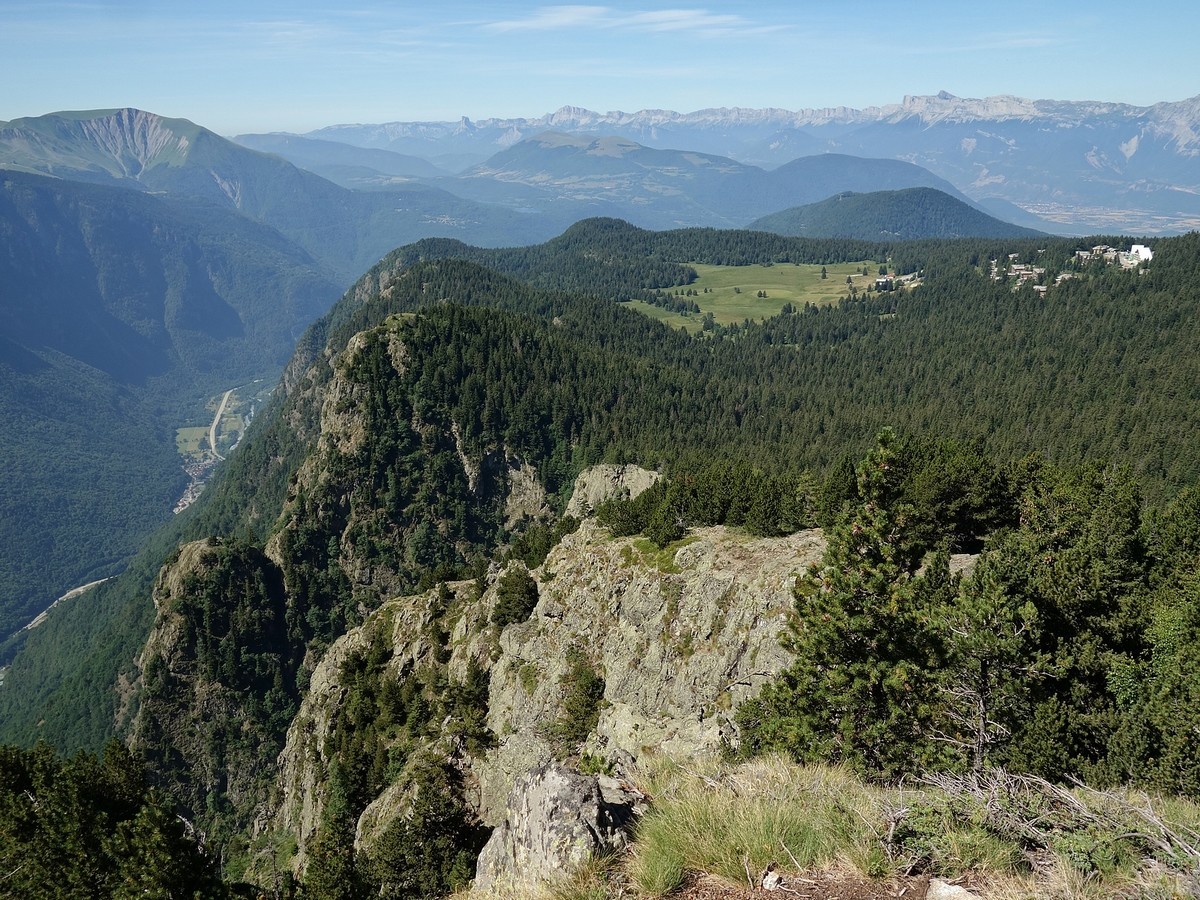 Le Plateau de l'Arselle se dévoile depuis la Cime des Fraches.
