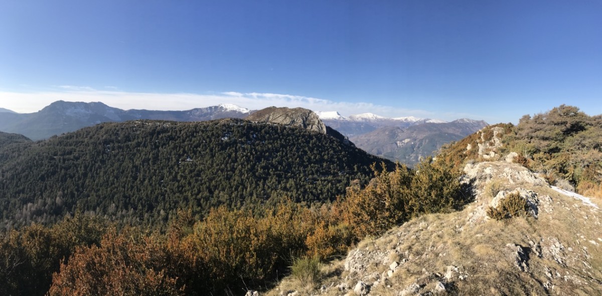 Panorama sur le Chiran du sommet de la Fumée