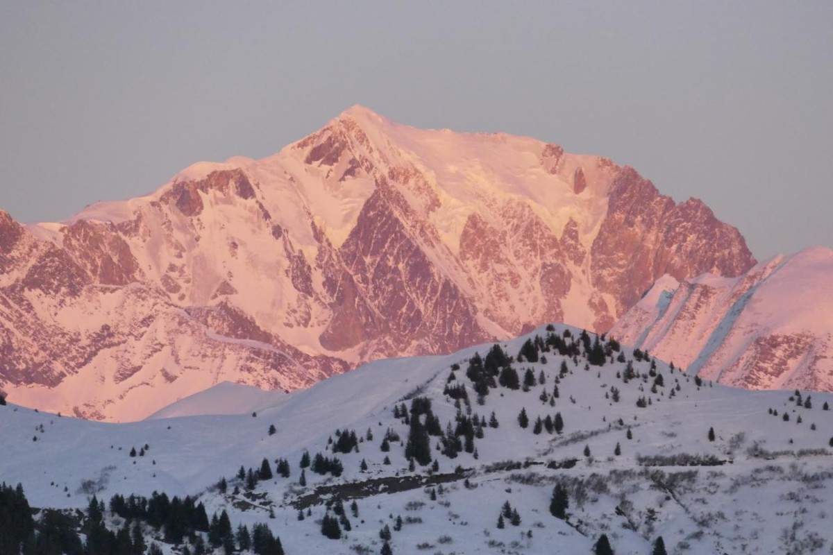 Lumière vespérale sur le Mont Blanc