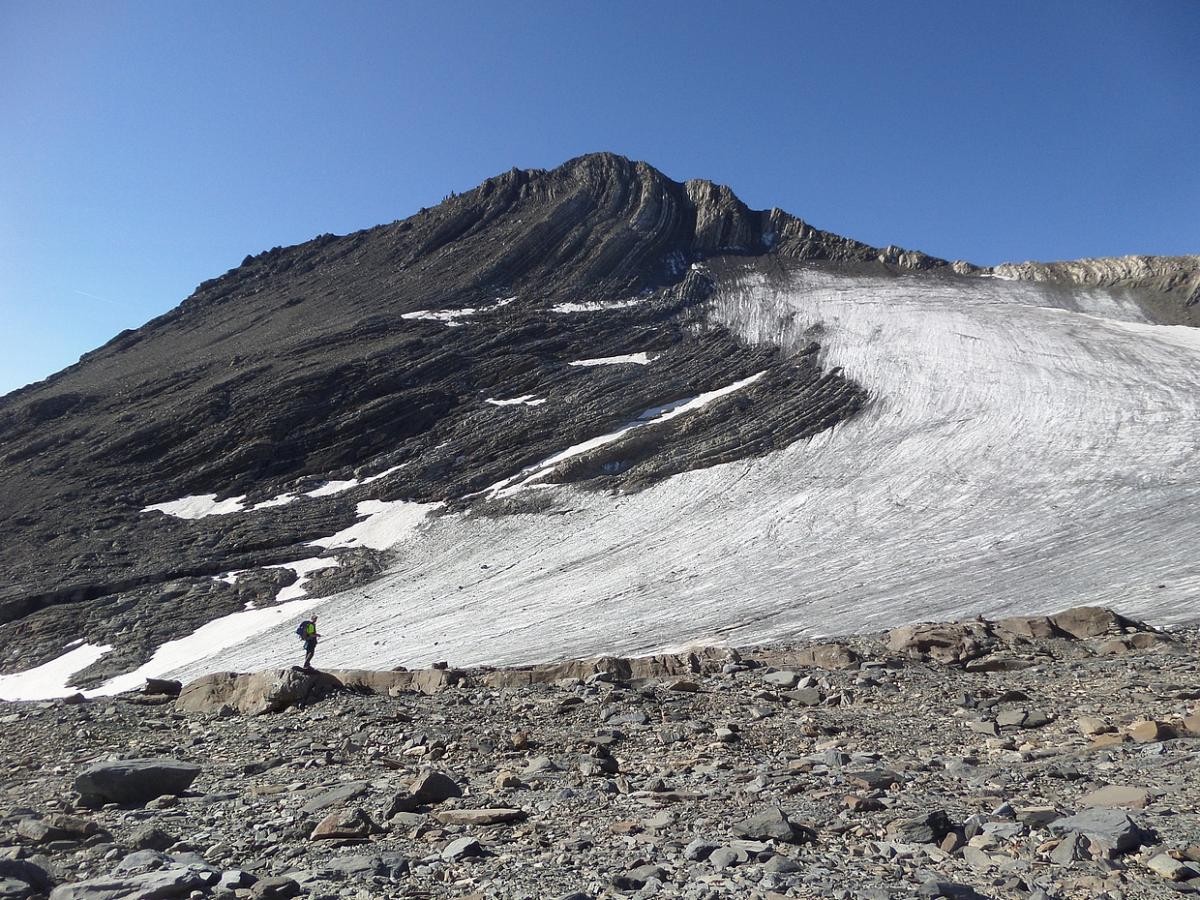 L'Aiguille du Goléon et le glacier Lombard.