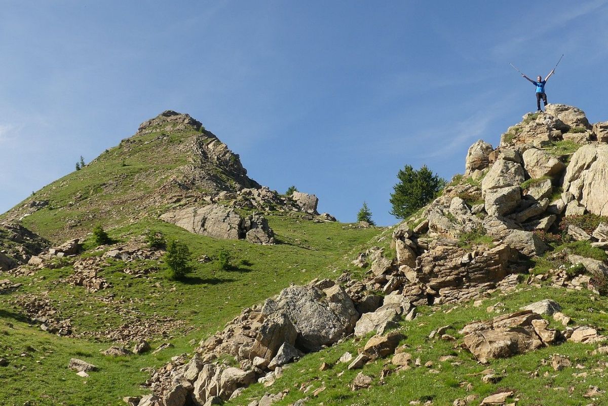 La Tête de la Cabane au fond. Le 1er sommet d'une longue série.