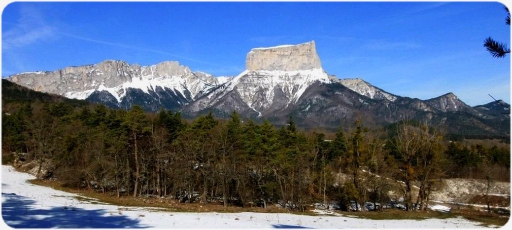 Mont Aiguille et Rochers du Parquet.