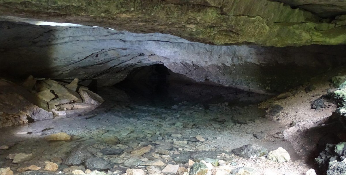 lac souterrain de la grotte de Frochet.
