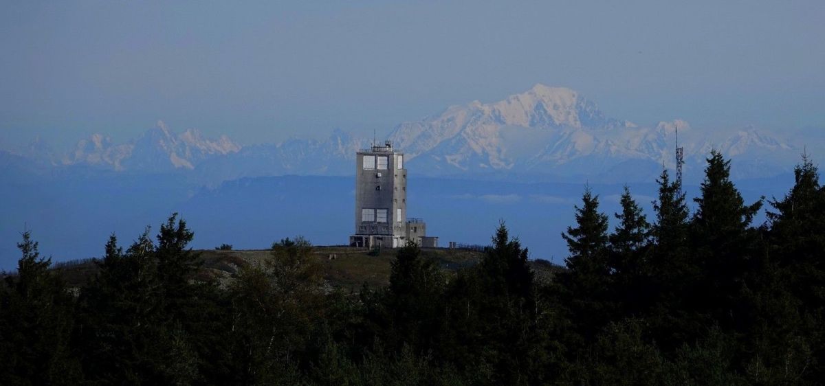 Du crêt de la Perdrix vers le massif du Mont-Blanc