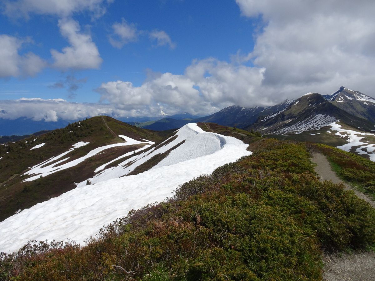 Mont de Vorès : anrécime nord et Aiguille Croche à droite