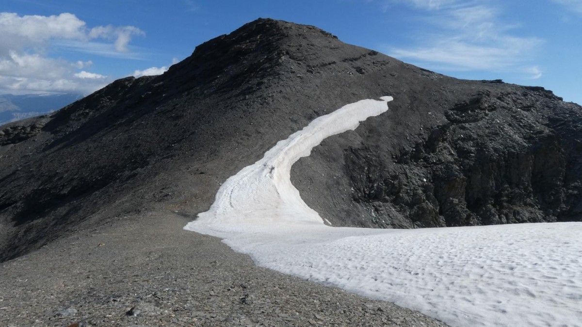 Le sommet de l'Aiguille de Méan Martin, vue du dôme 3204m
