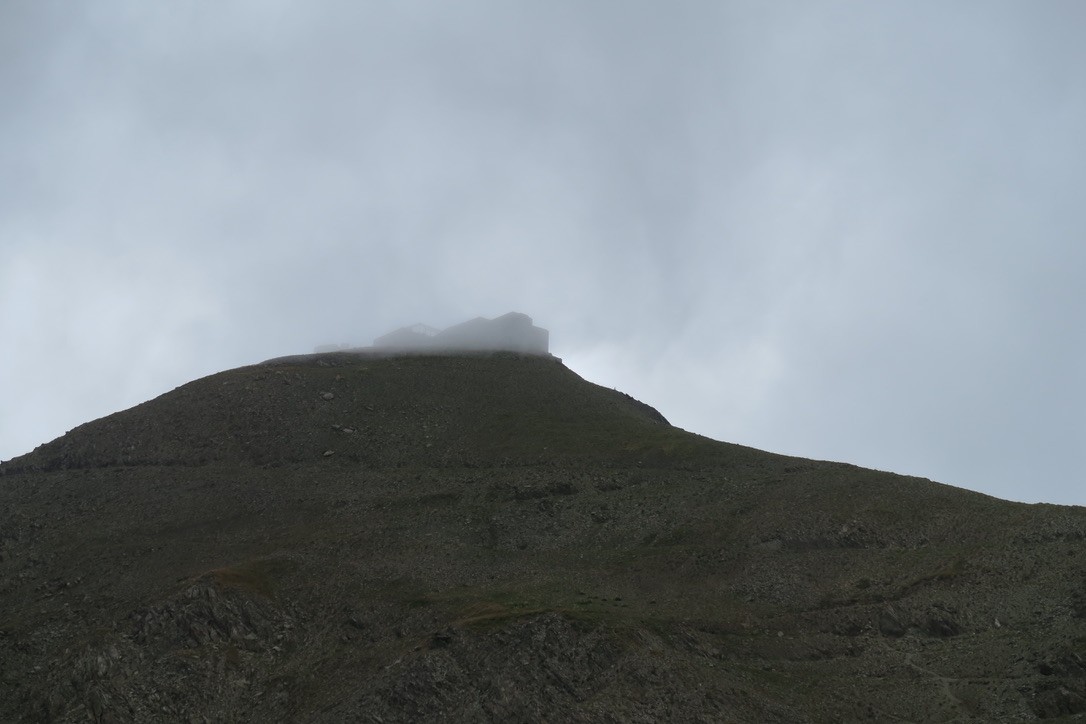 La Tête de Viraysse dans les nuages