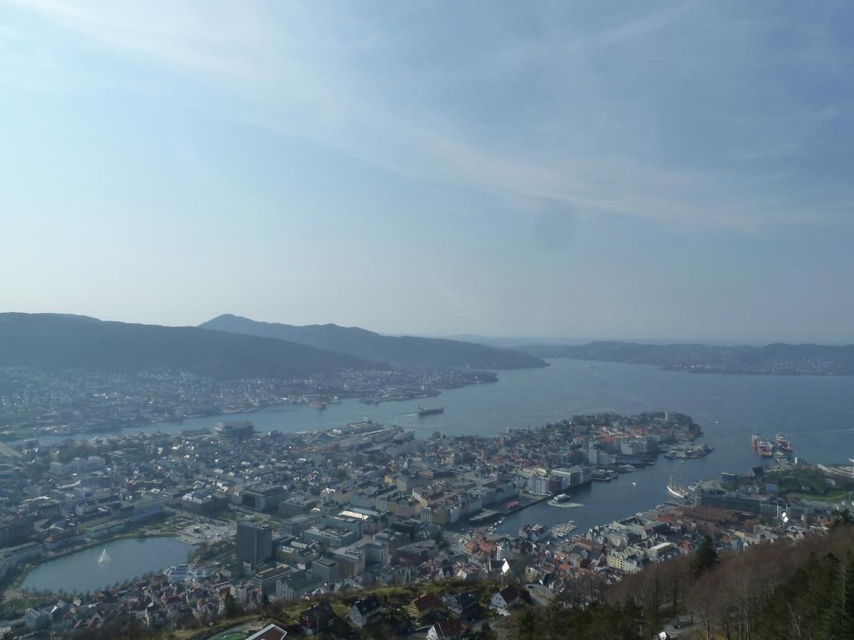 Le centre-ville de Bergen vu depuis Fløyen.