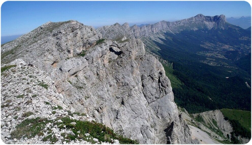 Vue vers le nord de Roche Rousse.