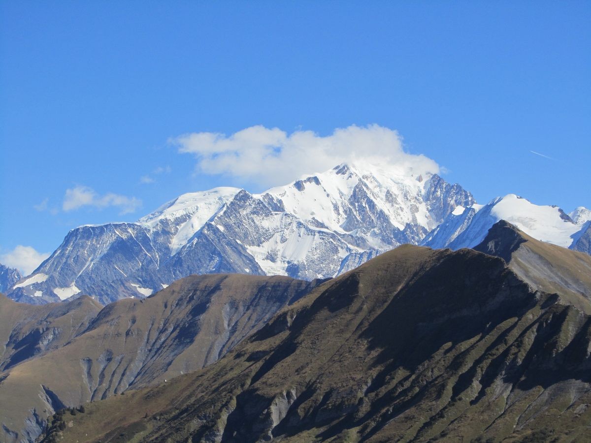 Le panorama sur le massif du Mont Blanc..