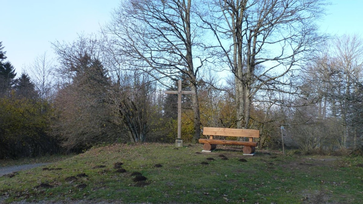 La croix sommitale du Mont St-Rigaud