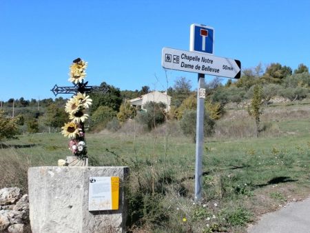 Le départ du chemin de croix.