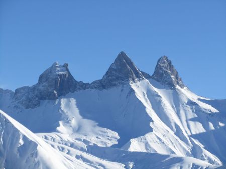 Zoom sur les Aiguilles d’Arves.