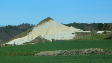 Butte d&rsquo;argile verte volcanique