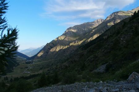 Vue sur la Chalp au départ de la montée