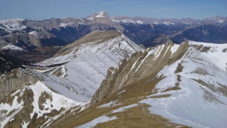 Au sommet du Jocou, Le Grand Veymont et le Mont Aiguille.