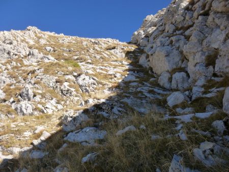 Le petit couloir après le contournement du ressaut.