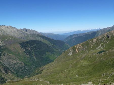 Le cheminement entre le refuge du Pinet et la forêt.