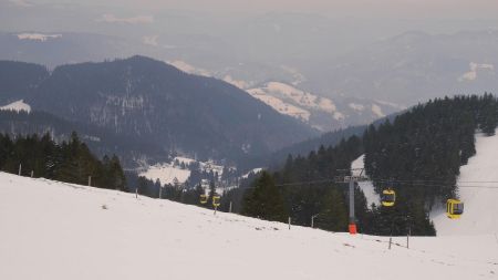 Sur le Belchen Rundweg, pour rejoindre l’arrivée de la télécabine.