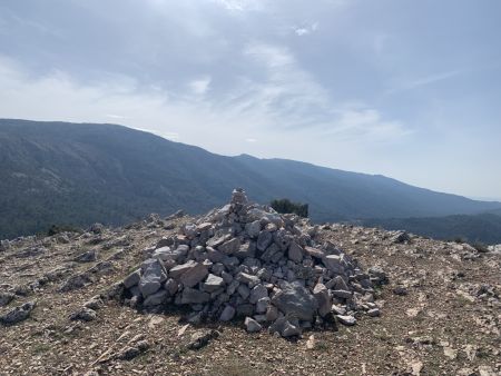 Sommet vers la Sainte-Victoire.