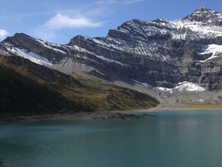 Le lac de Salanfe, face à la Tour Sallière.