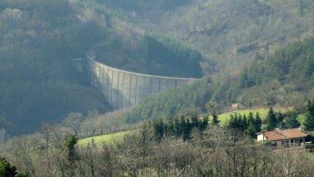 Défectueux (fissures), le barrage du Pinay n’a pas été réhabilité.
