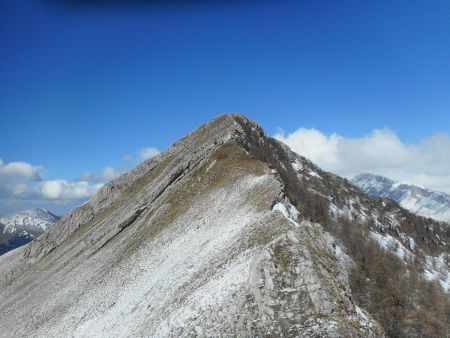 Sommet du Pic des Miauzes : vue sur le Pic Melette à rejoindre.