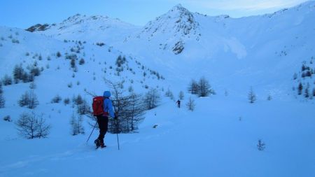 la majeure partie de l’ascension se fait dans l’ombre