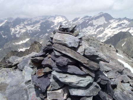 Gélas dans les nuages, Mont Clapier à droite