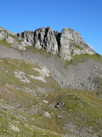 Reliefs rocheux sous la pointe de Lavouet.