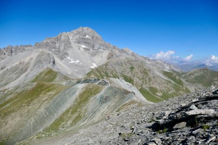 Vue arrière sur la montée au Sommet du Grand Vallon