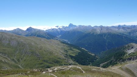 La vallée du Guil et le Viso.