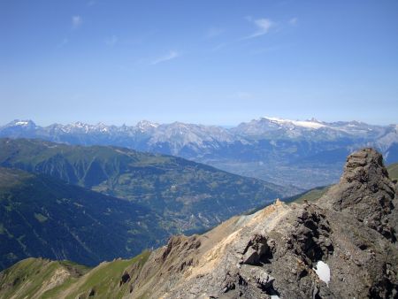 Vue nord-ouest, des Dents du Midi au sommet des Diablerets.