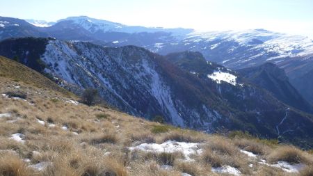 L’arête du Parustre, les Monges et la Montagne de Jouère