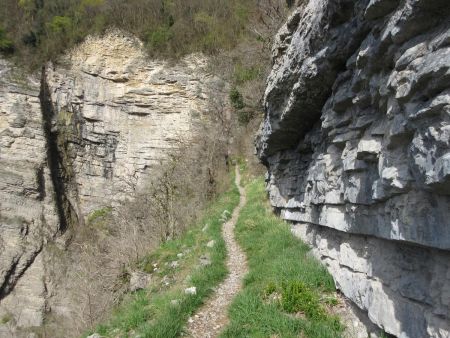 Sentier très agréable. Penser au facteur qui l’empruntait tous les jours !!!