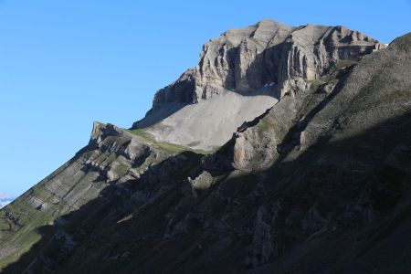 Angle de vue peu commun sur la Tête du Lauzon...