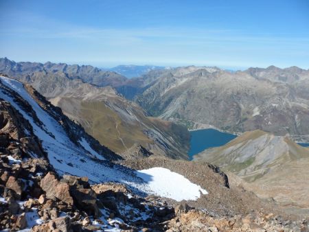 Le massif du Taillefer, le Vercors, Belledonne et le lac de Grand Maison