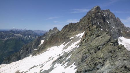 Arrivée sur l’arête avec vue sur la cime du Vallon