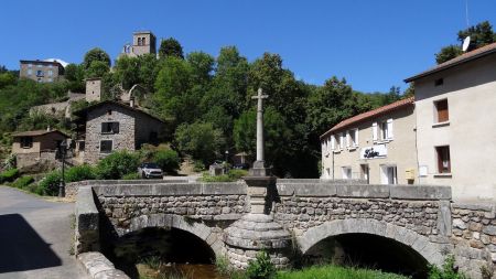 Vieil &Eacute;cotay. 