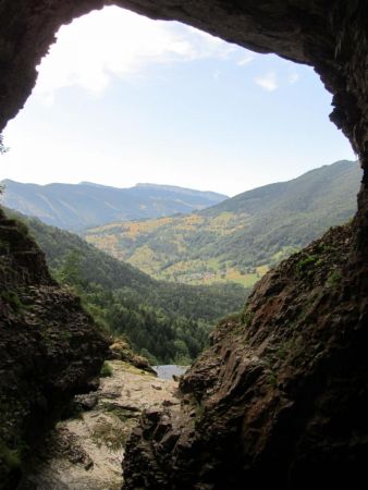 Fenêtre vers le Mont Outheran..