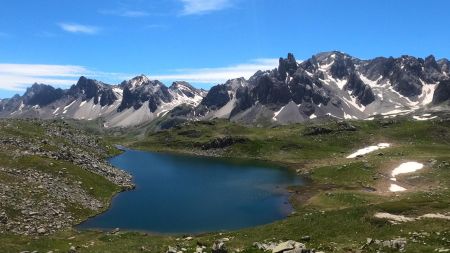 Lac Long des Muandes et Massif des Cèrces