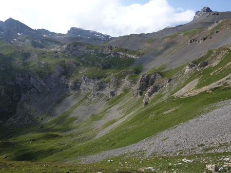 Regard vers le haut du vallon et la Dent de Morcles.