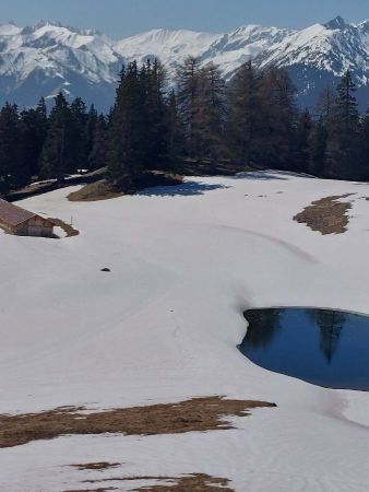 Le lac de Prariond et la Halle aux génisses